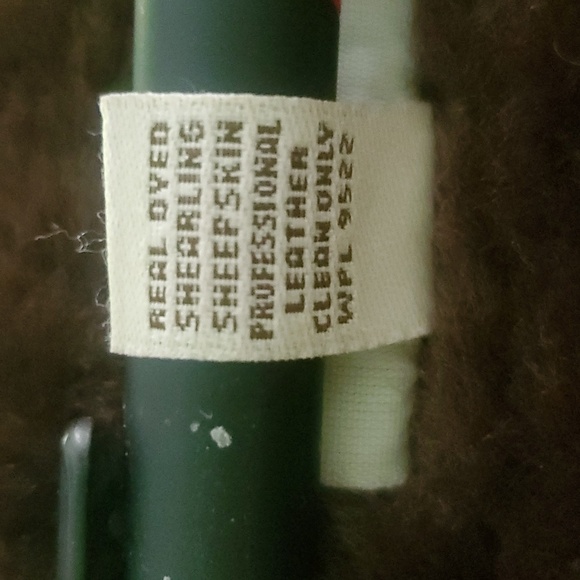 UGG warm head band. Brown in color, one size - Picture 5 of 5